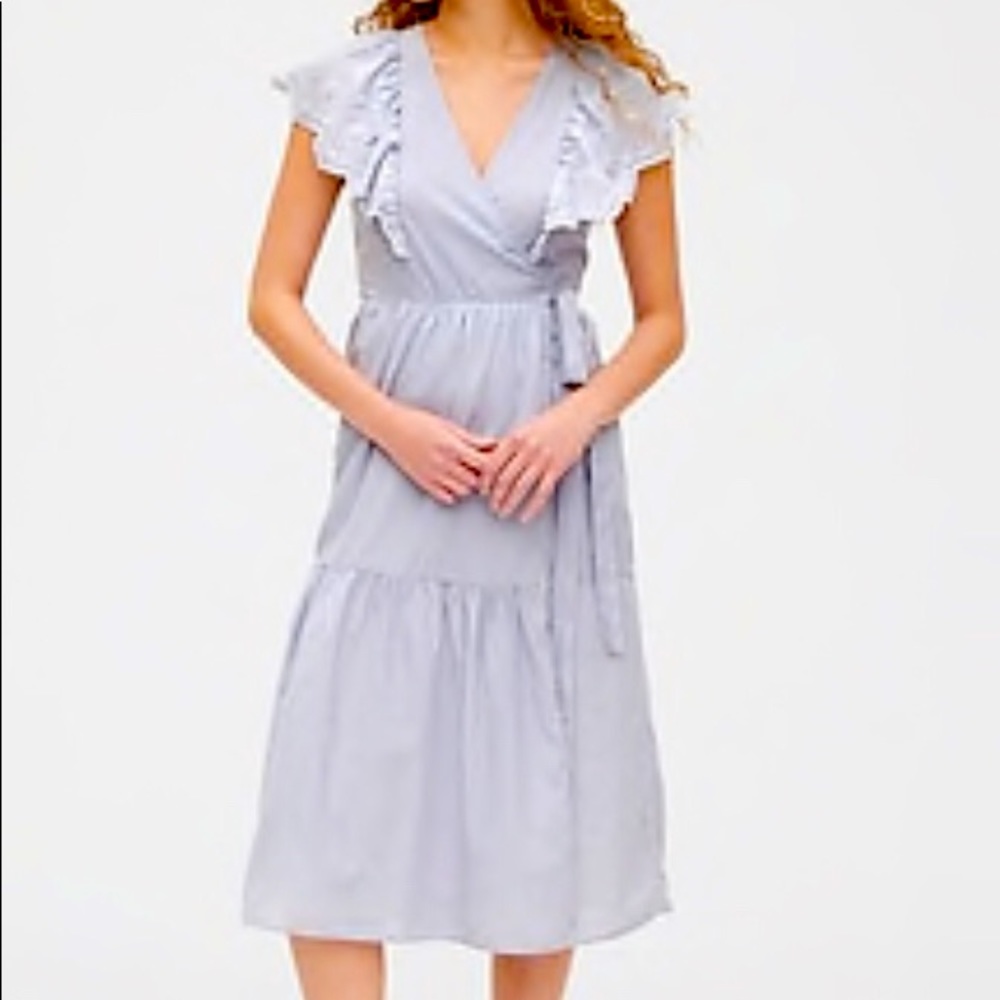 Flutter sleeve midi dress